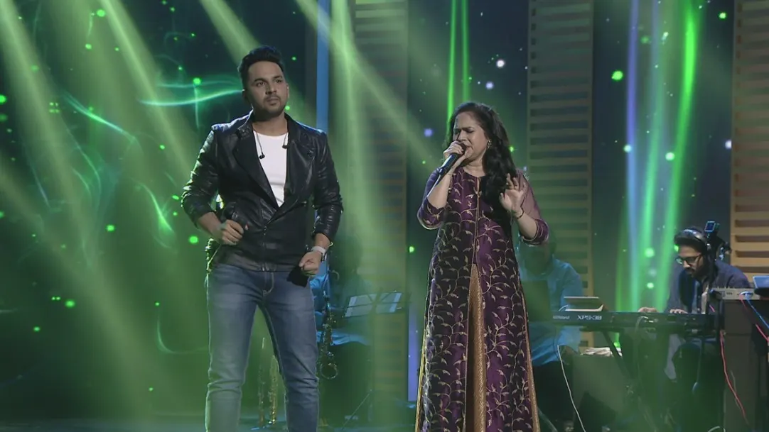 Bela and Harshvardhan's performance on 'Savar Re' 