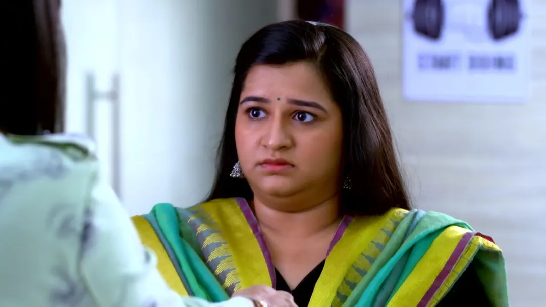 Suman cries as there's a problem with the accounts 17th February 2021 Webisode