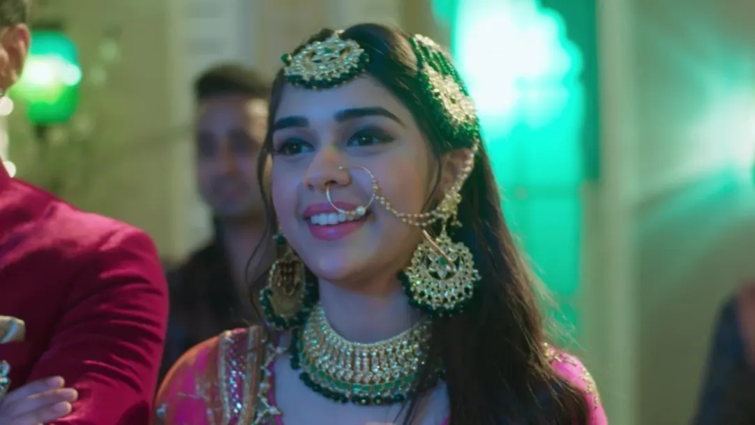 Devika and Varun dance to ‘Khuda Jaane’ 