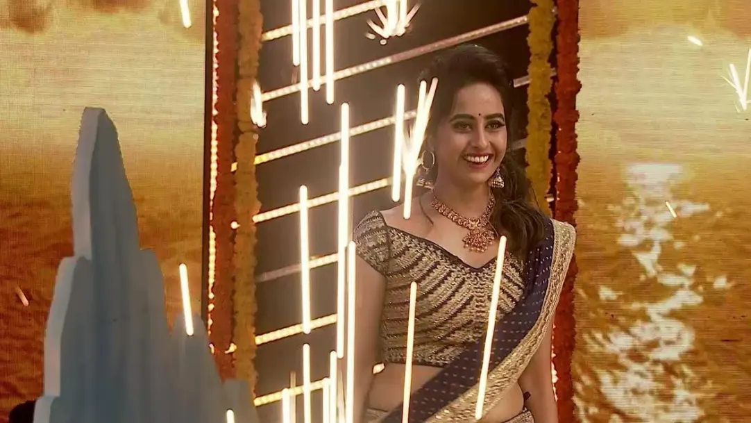 Ravi and Ameeksha's fusion skit - Dussehra Prathiroju Panduge 