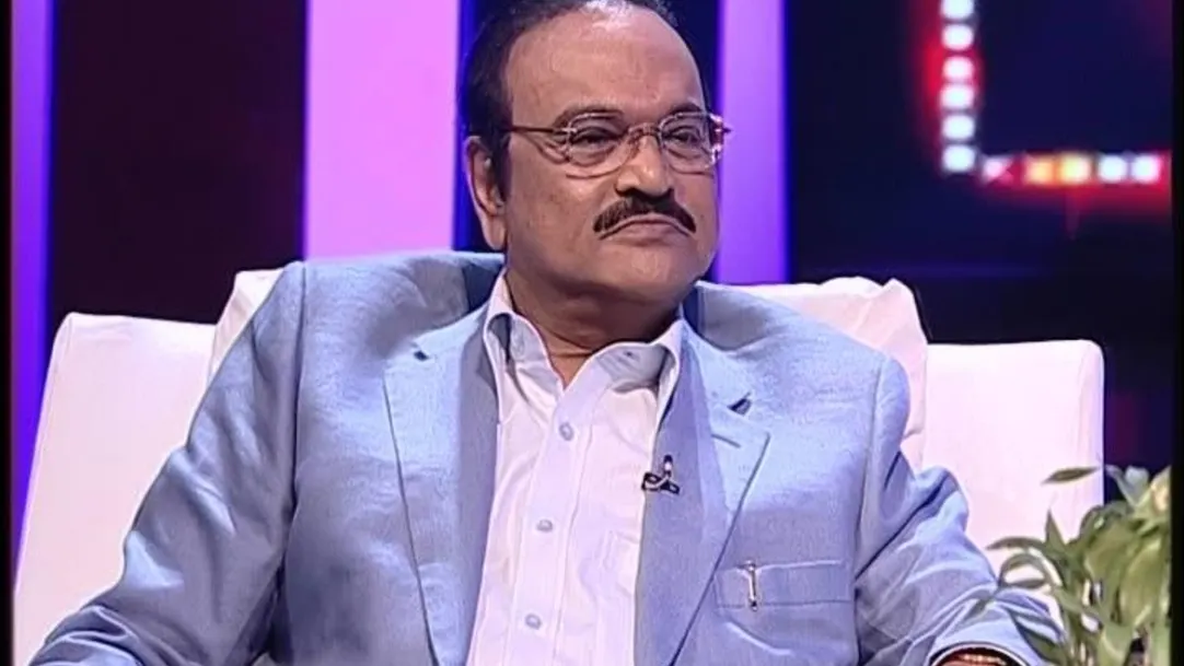 Chhagan Bhujbal and Ashok Saraf grace the show 
