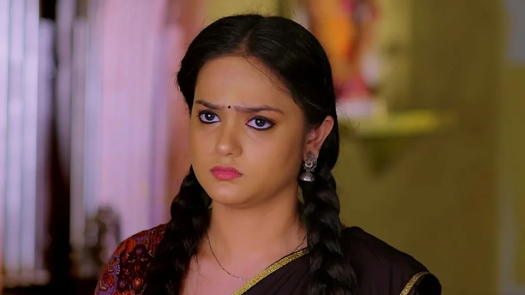 Shivani tells Trikaali's family about Vishal - Trikaali S2 