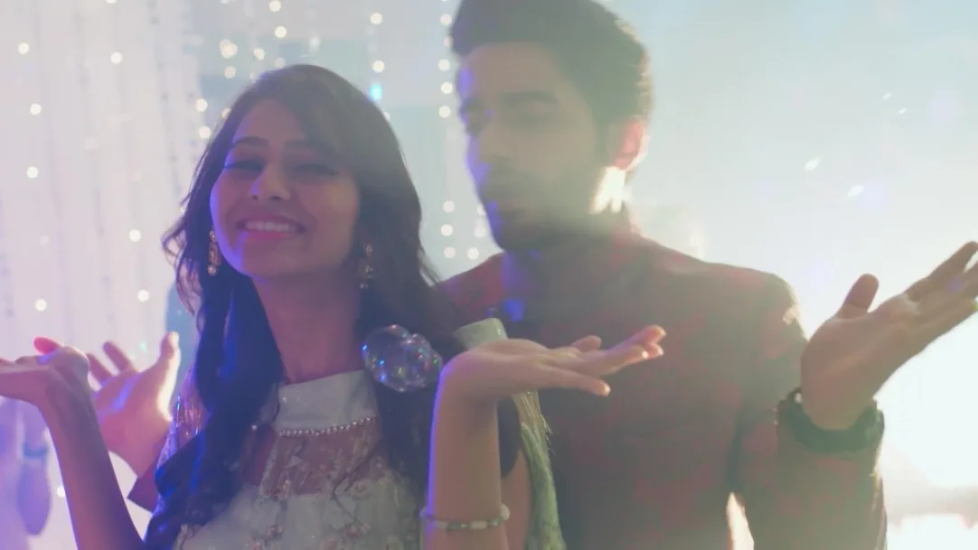 The Ahmeds and their guests dance to ‘Gallan Goodiyaan’ 