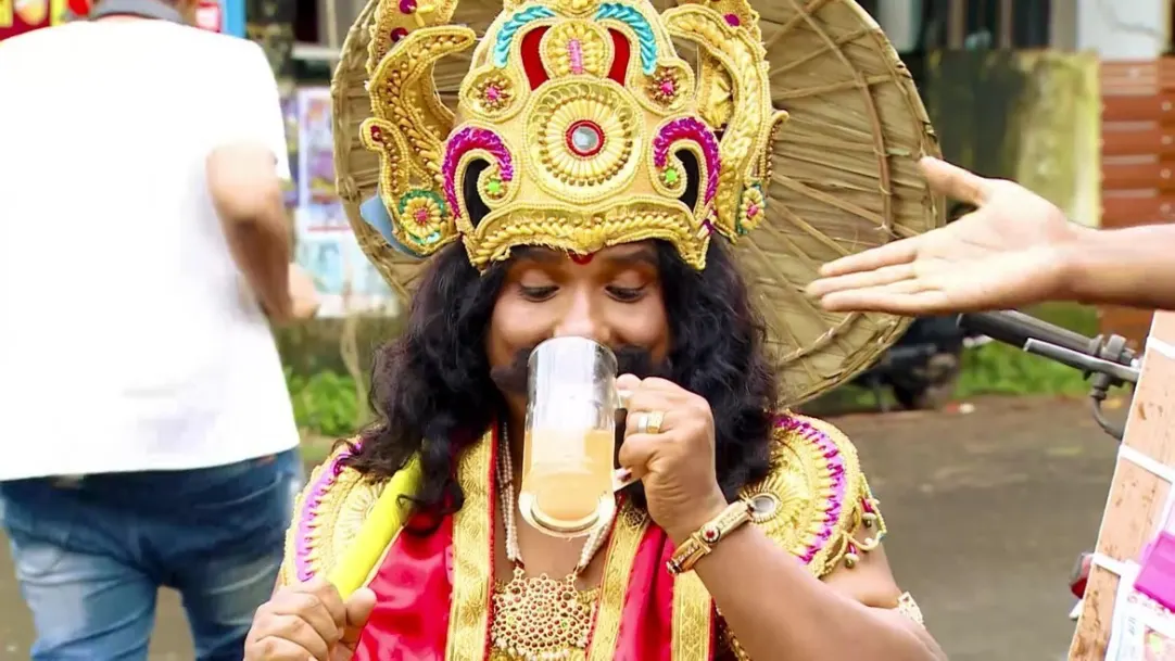 Maveli arrives in Kerala 