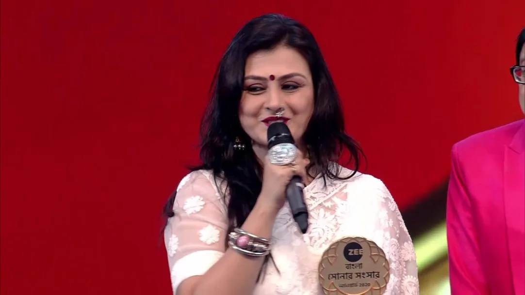 Award for the best on-screen villain/vamp - Zee Bangla Sonar Sansar Award 2020