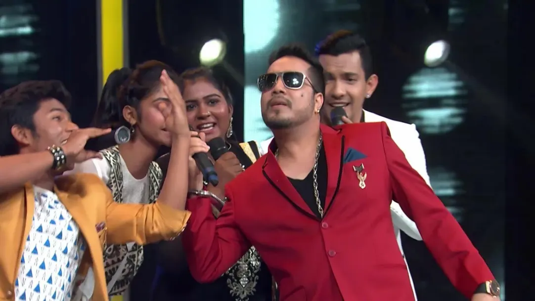 Mika Singh joins the contestants on stage 23rd May 2020 Webisode