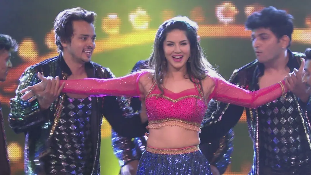 Sunny Leone leaves the audience 'Trippy Trippy' 