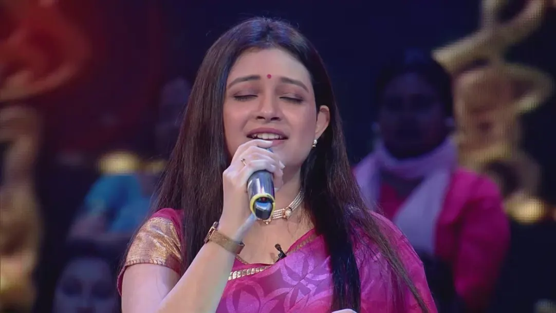 Prashmita sings a song 