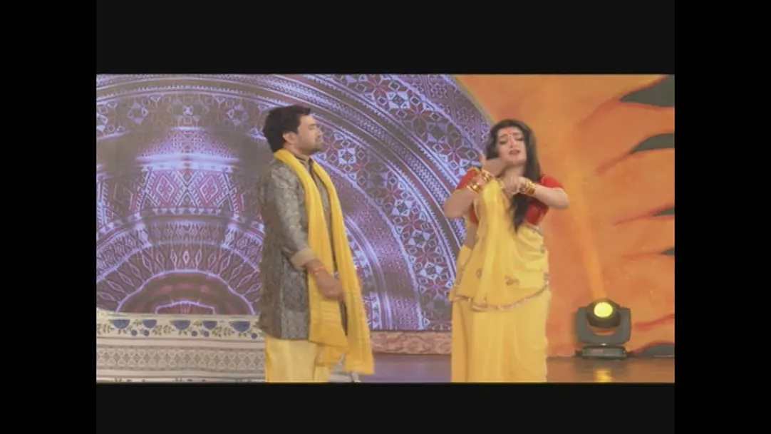 Dinesh Lal and Amrapali's dance performance 