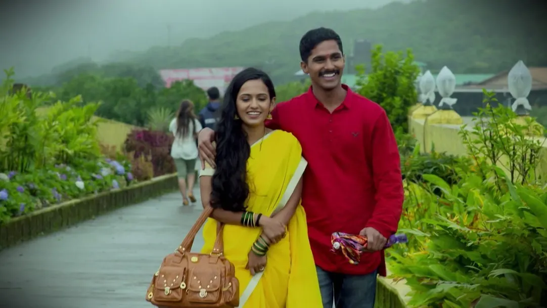 Lagira Zhala Jee - Monsoon special song 