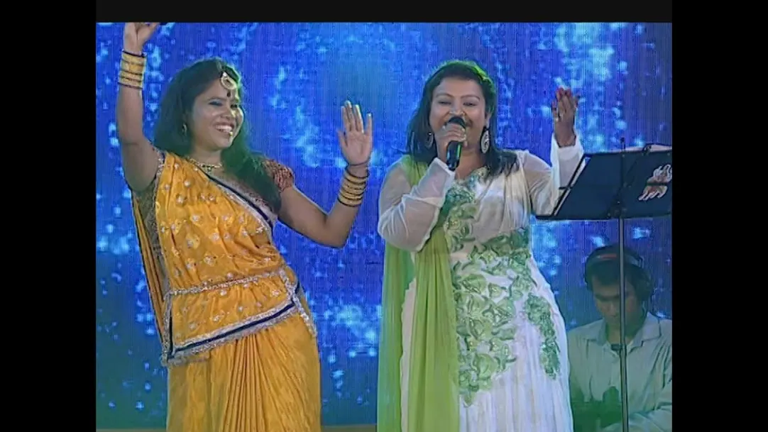 Mamta Raut and Vaishnavi present a duet 