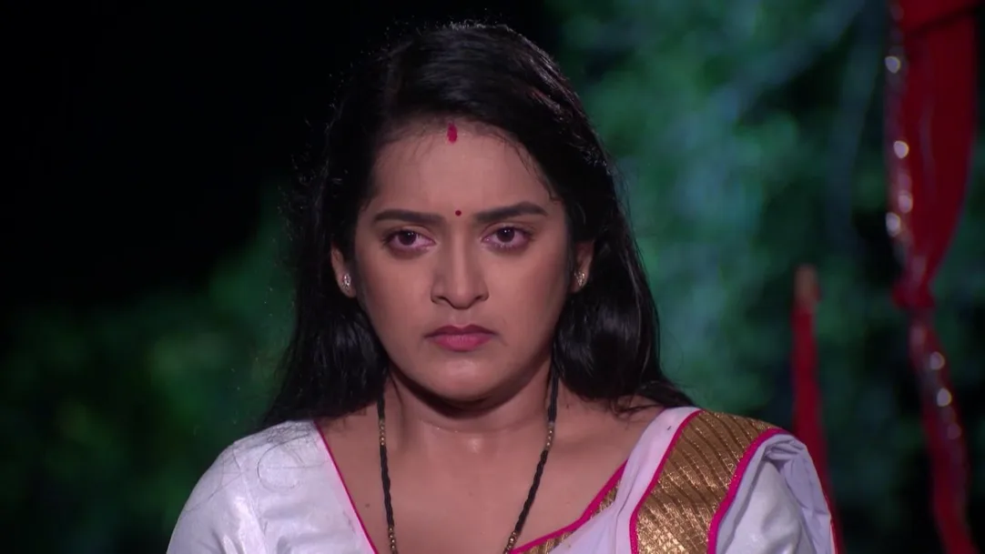 Jyoti gets worried about her family - Rahichi Rahibi Tori Pain 