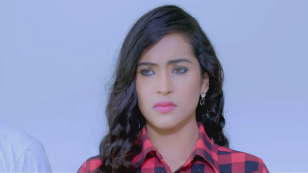 Vardhan gets angry seeing the flowers - Jothe Jotheyali Highlights 