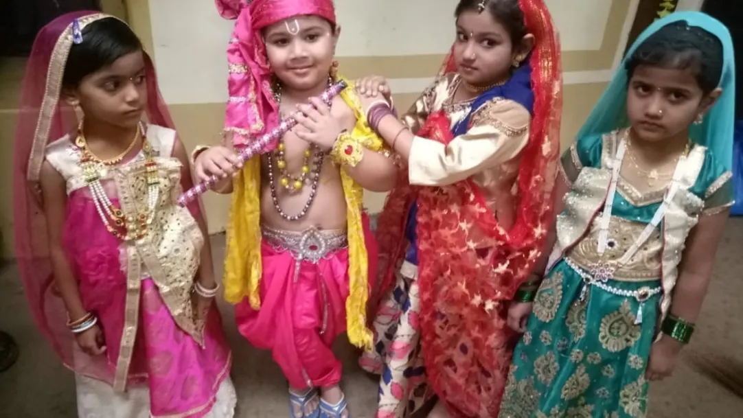 Laadu Turns Baal Krishna - Tujhyat Jeev Rangala - Before TV Exclusive 
