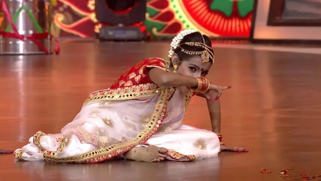 Mahendra as 'Mahima' and Kshiti's super performance - 12th August, 2018 - Dance Karnataka Dance Little Masters 