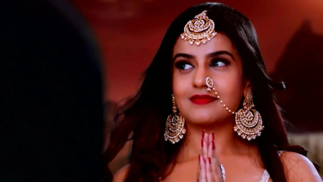 Watch Naagini - 2 Season 1 Shivani's Words Surprise Pashupatinath online in  HD on ZEE5