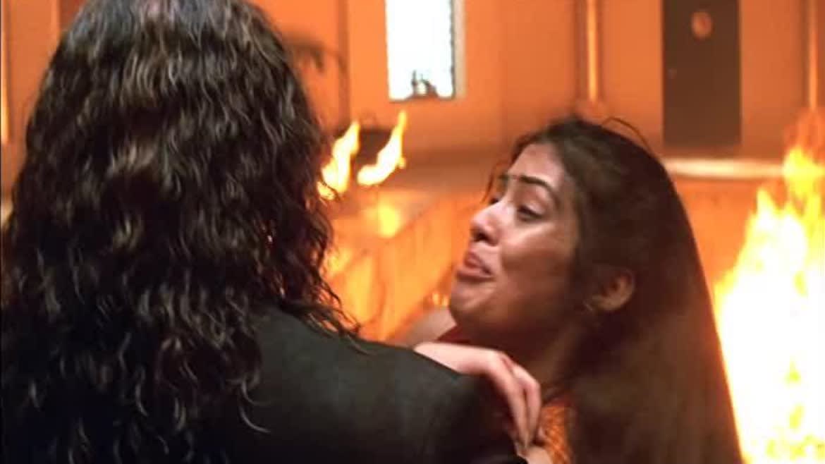 Watch Aparichit Attacks Nandhini Online In Hd Zee5
