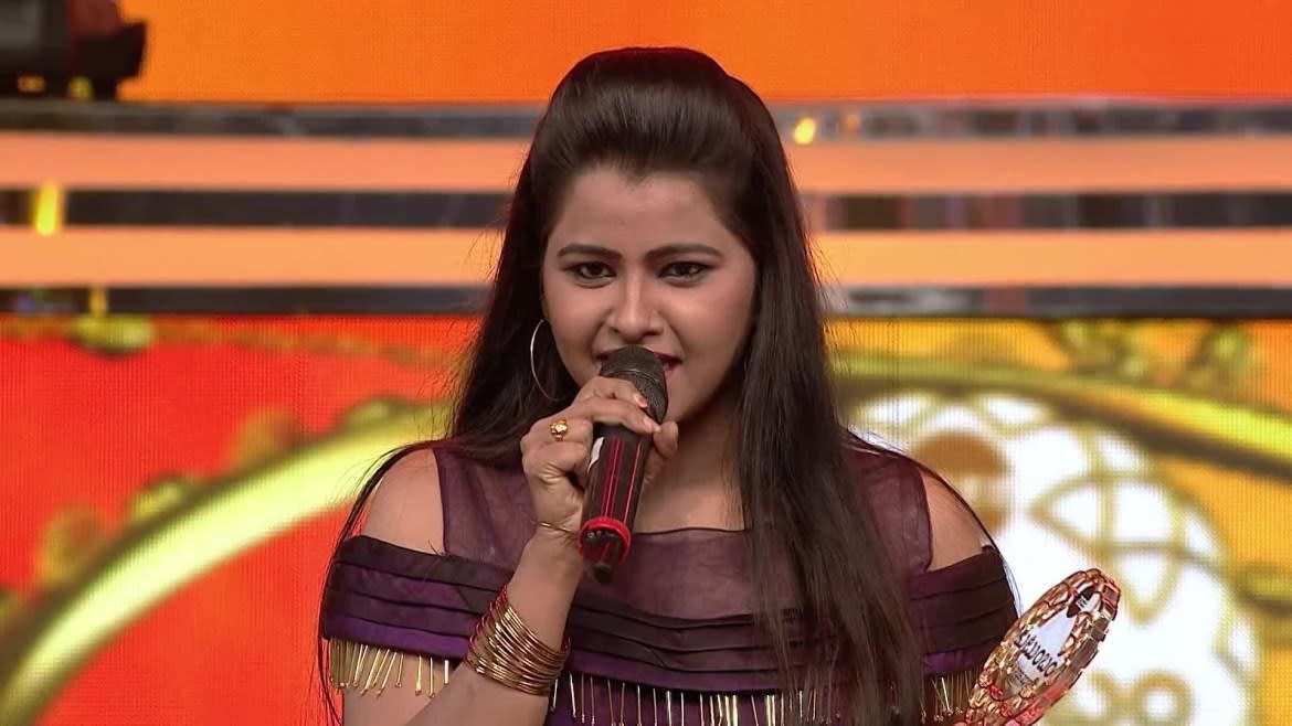 Watch Zee Kutumbam Awards 2018 Oct 27 2018 Full Episode Online In Hd Zee5 In Russian South india iifa utsavam 2017 full show telugu.