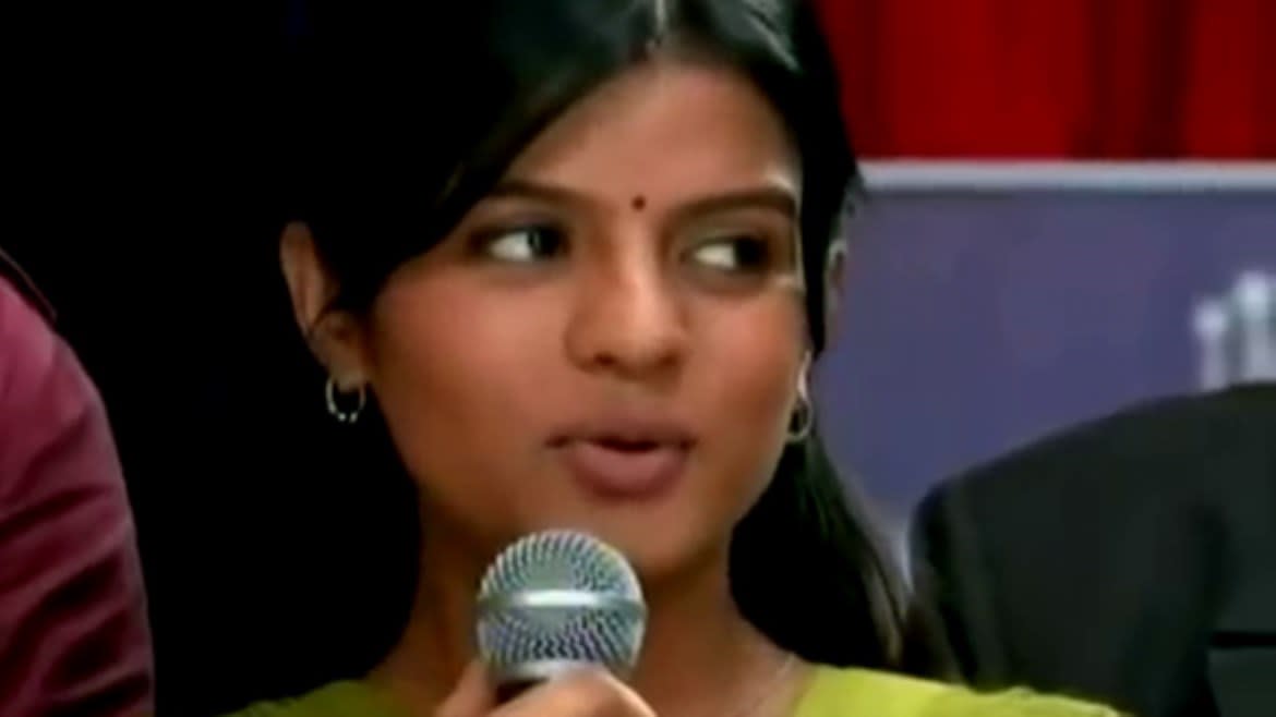 Watch Afsar Bitiya Pintu And Krishna Give An Impressive Performance Afsar Bitiya Zee5 This daughter's day, zee5 salutes such brave daughters who are not afraid to dream. watch afsar bitiya pintu and krishna