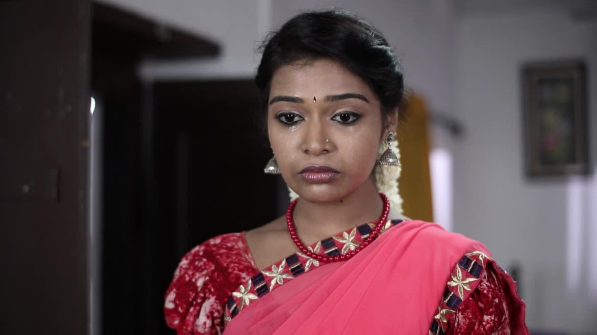 Watch Mullum Malarum Jul 11 2018 Full Episode Online In Hd Zee5 Though he had written dialogues loaded with melodramatic elements, he kept them to a minimum in his first film mullum malarum. watch mullum malarum jul 11 2018 full