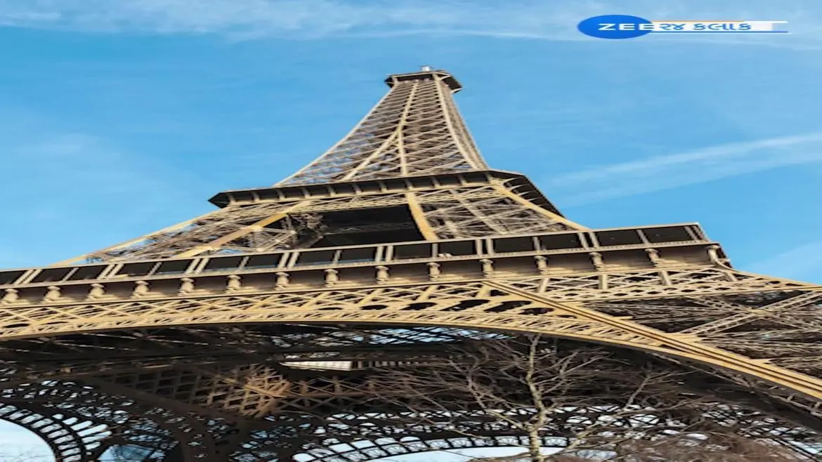 Watch Breaking News Why It's Illegal to take photos of the eiffel tower