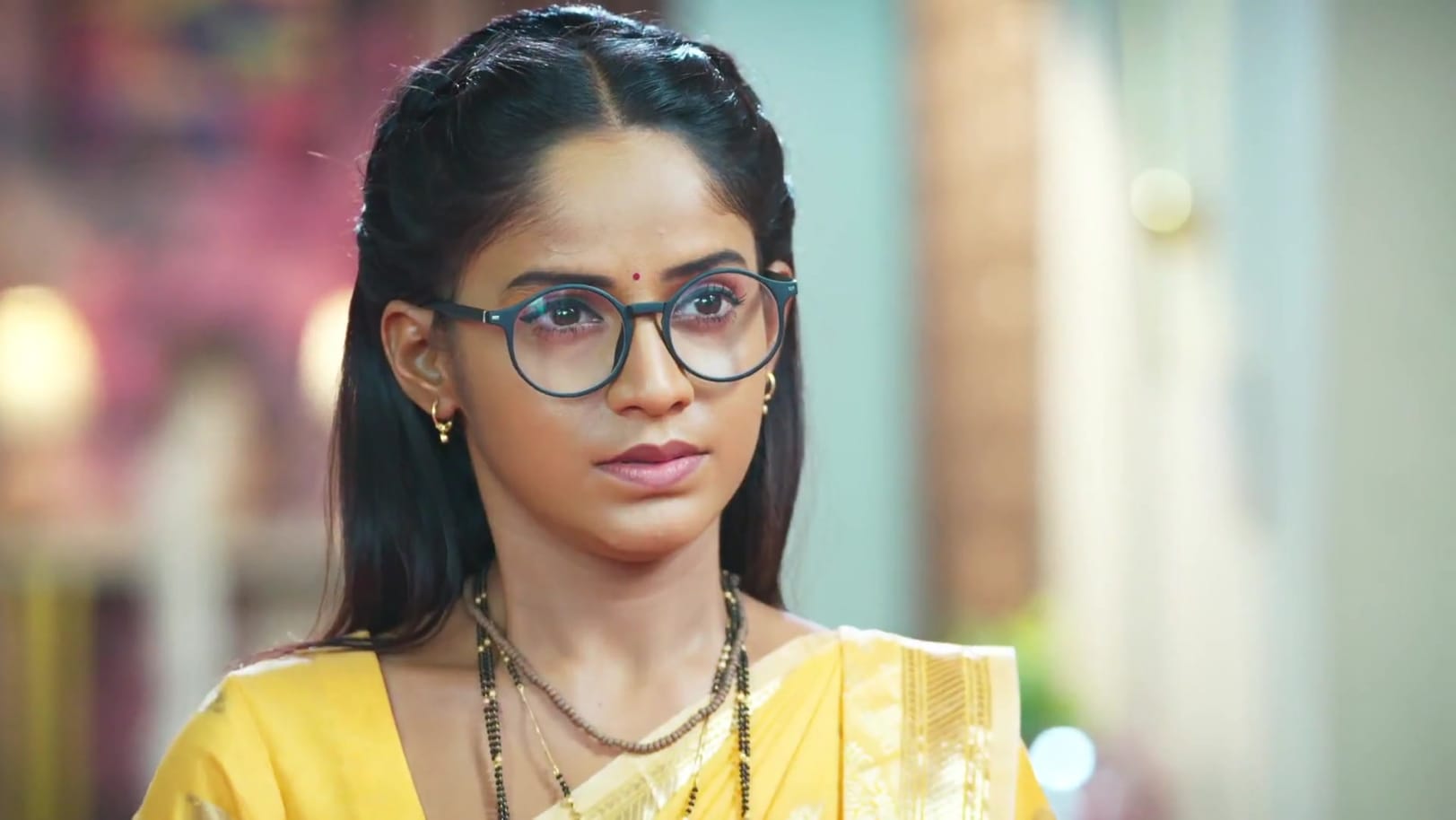 Dr Sakhare Shows Everyone Sanika’s Full Confession - Savalyachi Janu Savali 