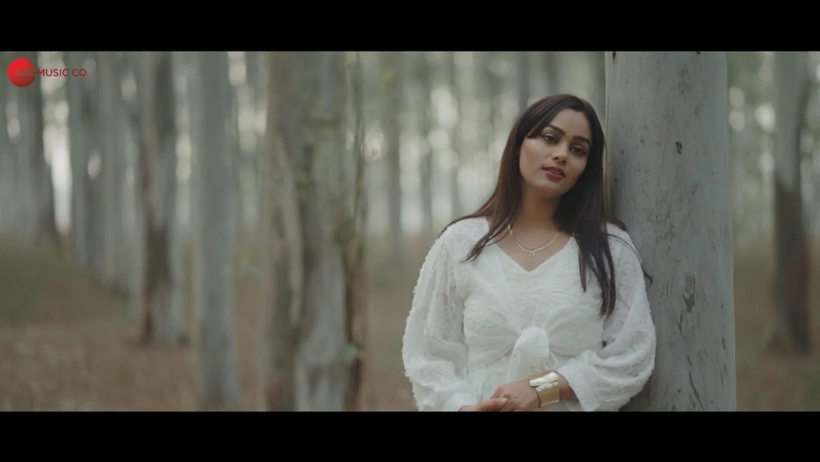 Tujhe Bhulaane Mein - Full Video| Aishwarya Pandit, Anu Malik & Laado Suwalka 
