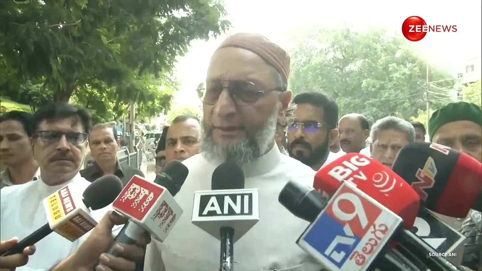 Pahalgam Terror Attack-Owaisi condemns civilian massacre 