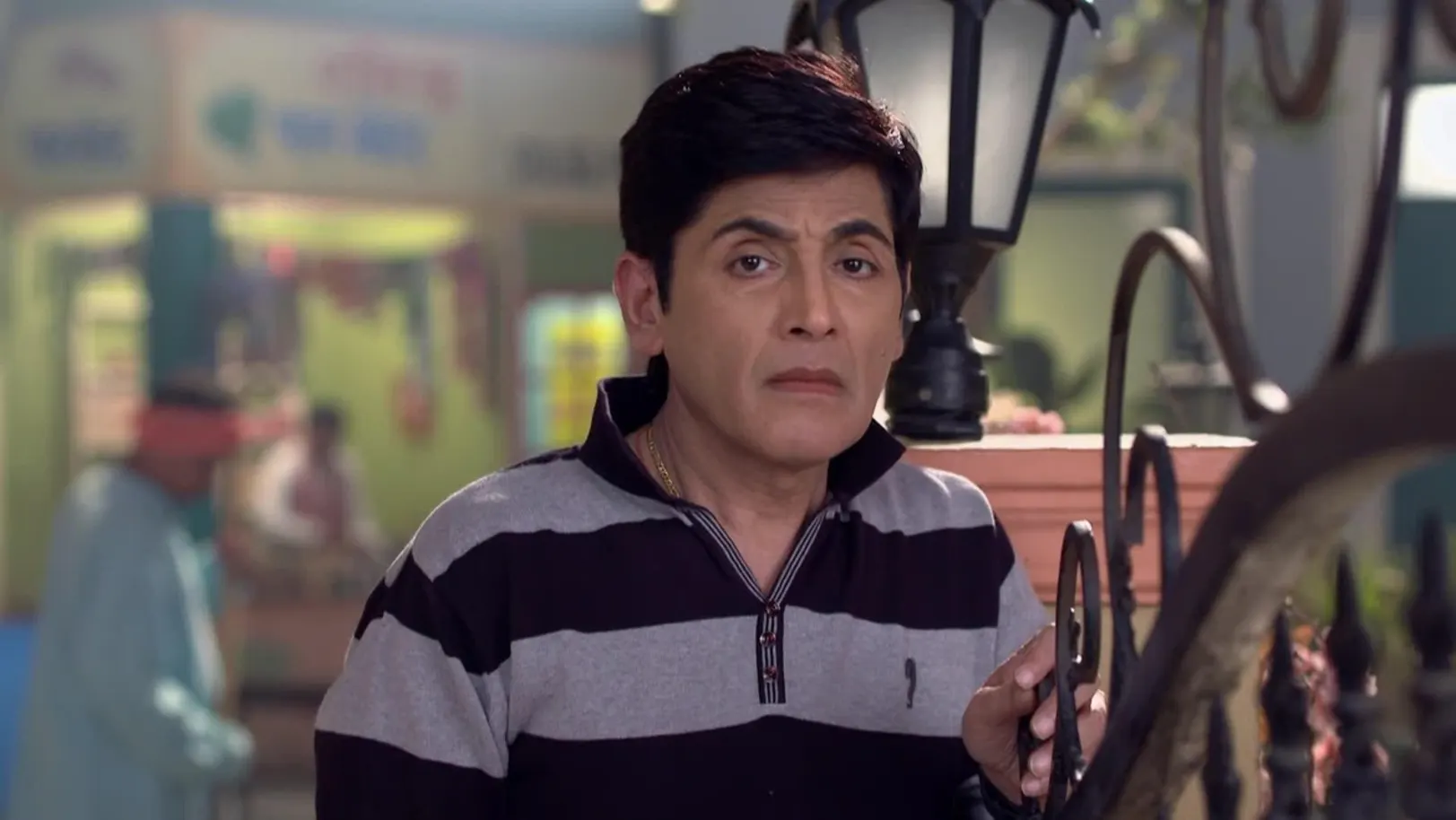 Modern colony makes fun of Vibhuti - Bhabhi Ji Ghar Par Hai Highlights 