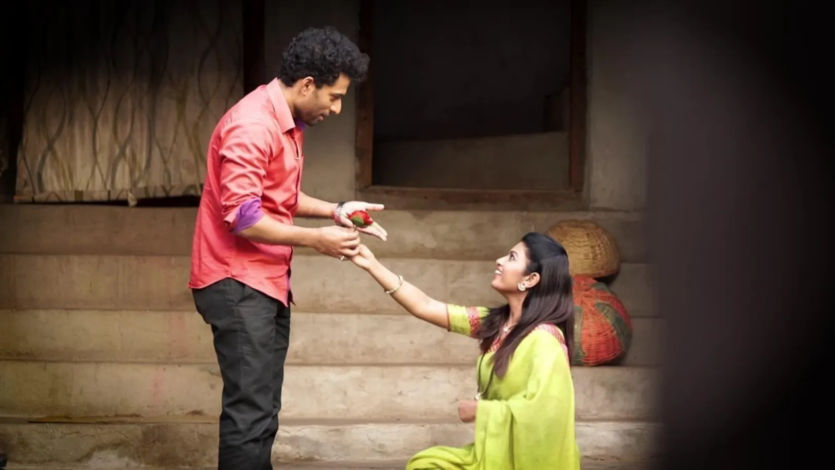 Nandita proposes Suraj – Tujhyat Jeev Rangala – Behind the Scenes 