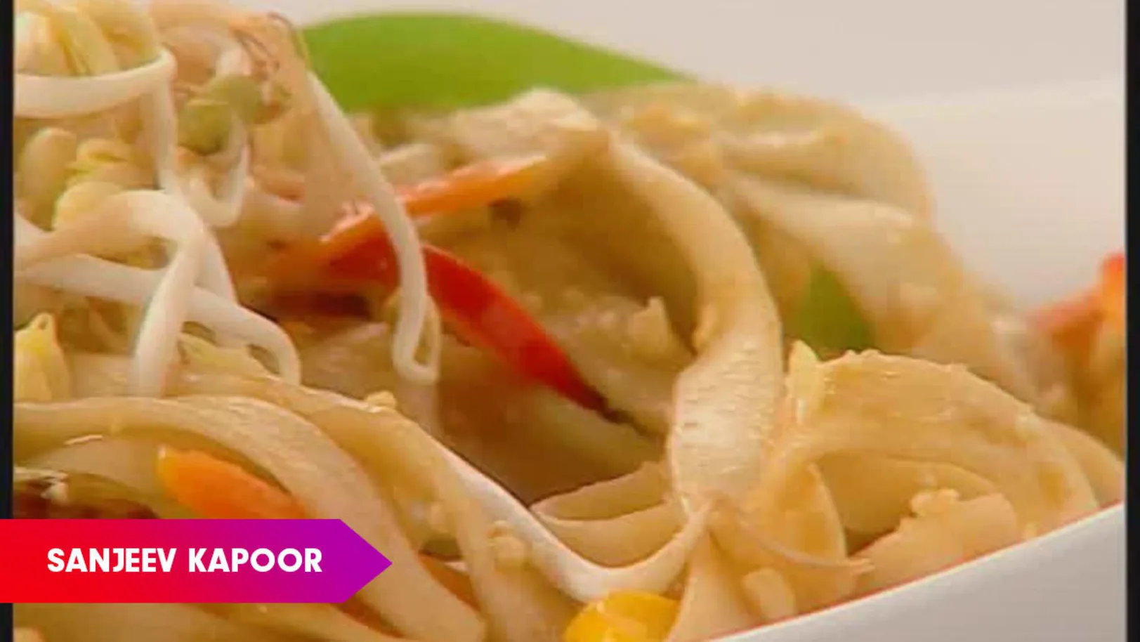 Pad Thai Yum Yum Noodles by Sanjeev Kapoor - Khana Khazana Episode 373
