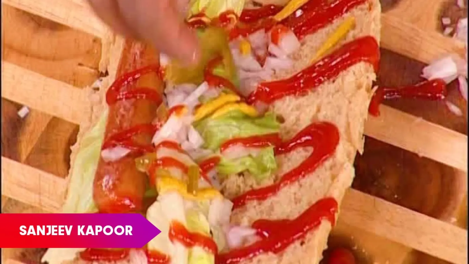 Hot Dog Roll by Sanjeev Kapoor - Khana Khazana Episode 319
