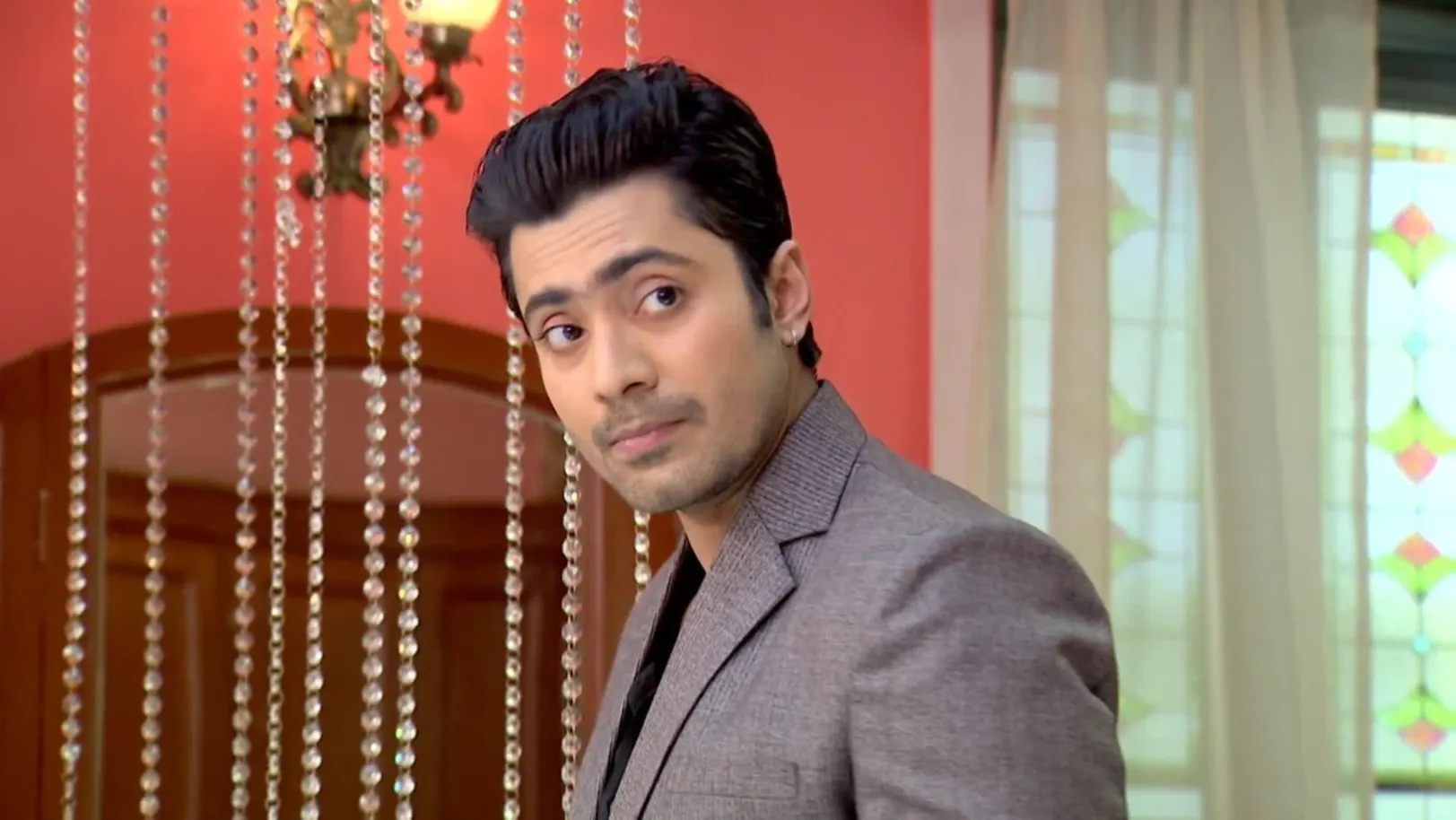 Nayan warns Shukla about her future - Trinayani Episode 9