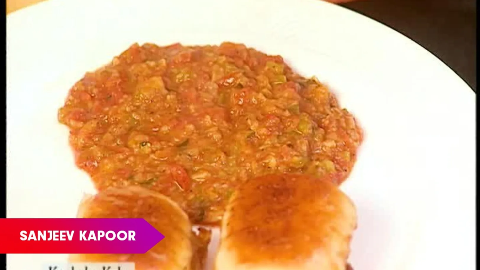 Kachche Kele Ki Pav Bhaji by Sanjeev Kapoor - Khana Khazana Episode 677