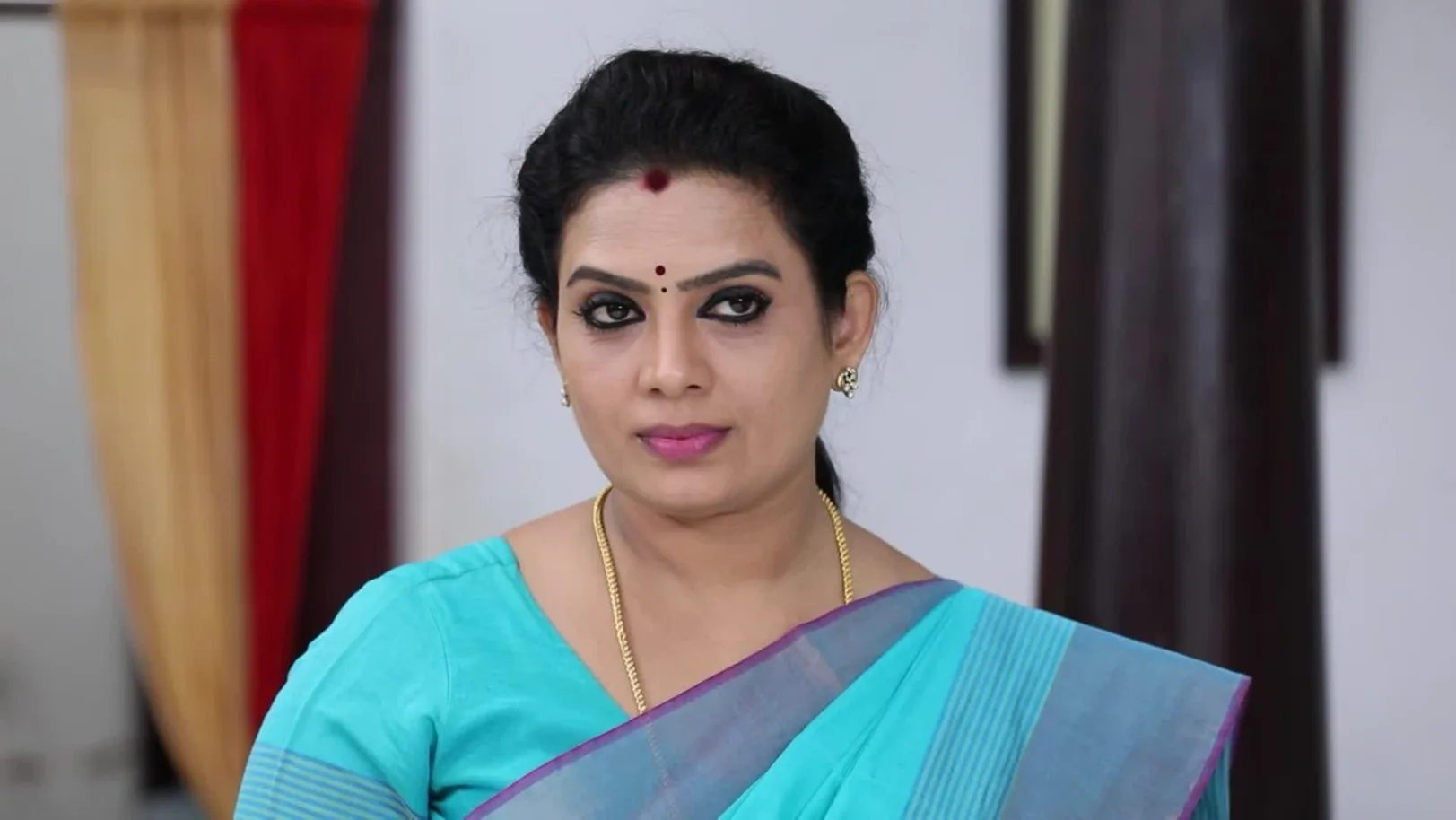 Maragadham tells Kanmani that she acts like supporting Rasathi - 18th March to 22nd March - Oru Oorula Oru Rajakumari 22nd March 2019 Webisode