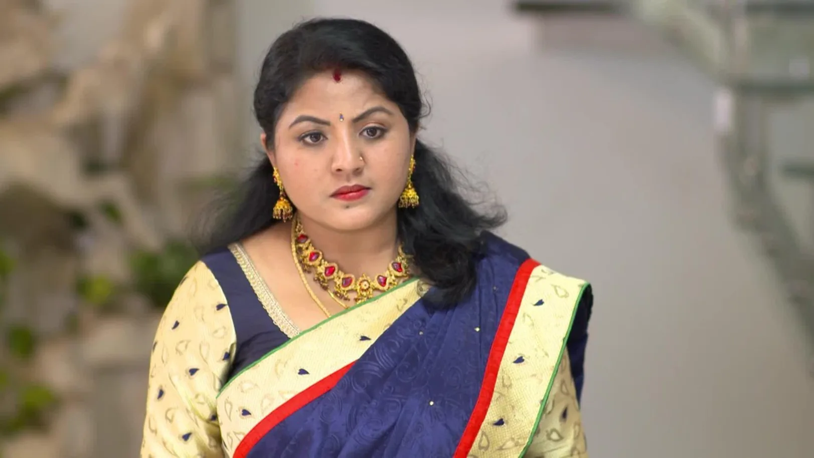 Prabhu's sister oppose Sathya staying at their home - Sathya Highlights 