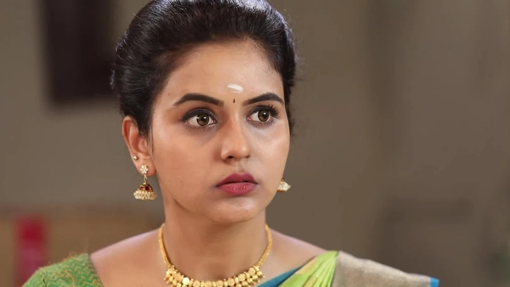 Swetha is shocked to see Chitra's spirit - Yaaradi Nee Mohini Highlights 