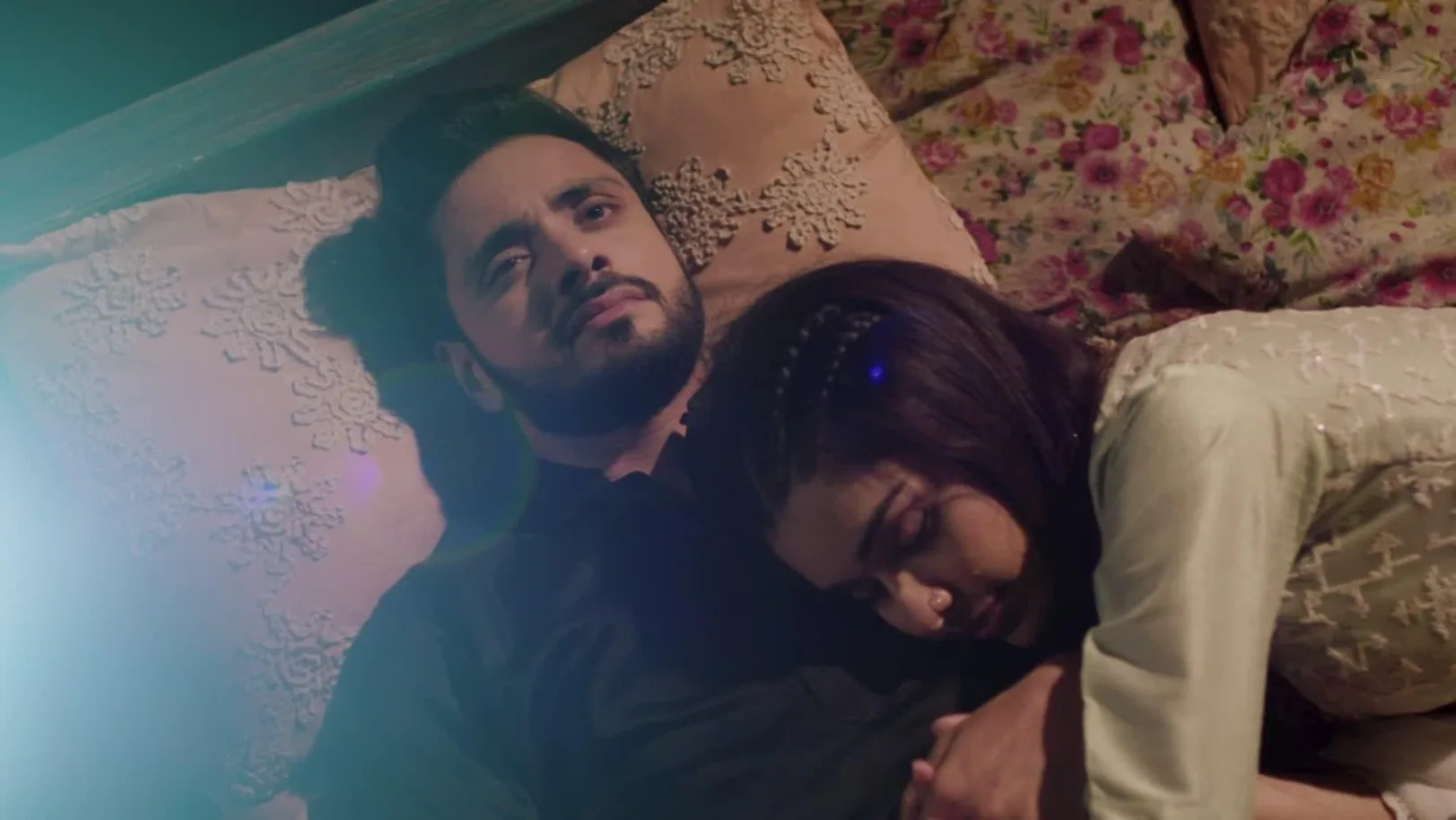 Zara and Azra Are Captured - Ishq Subhan Allah Episode 319