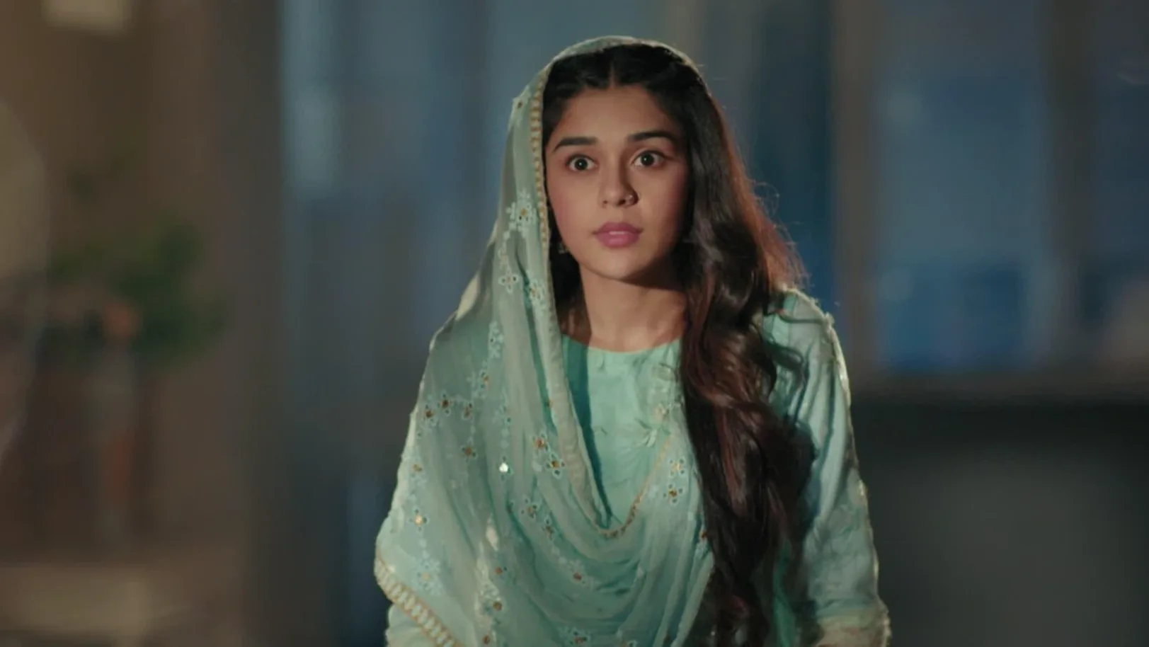 Ayesha Demands Kabir to Leave Their Home - Ishq Subhan Allah Episode 326