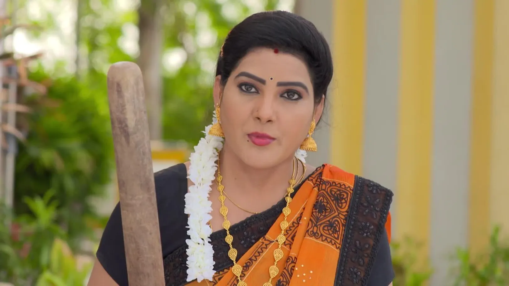 Chaitanya complains about Surya to his sisters – Suryakantham Highlights 