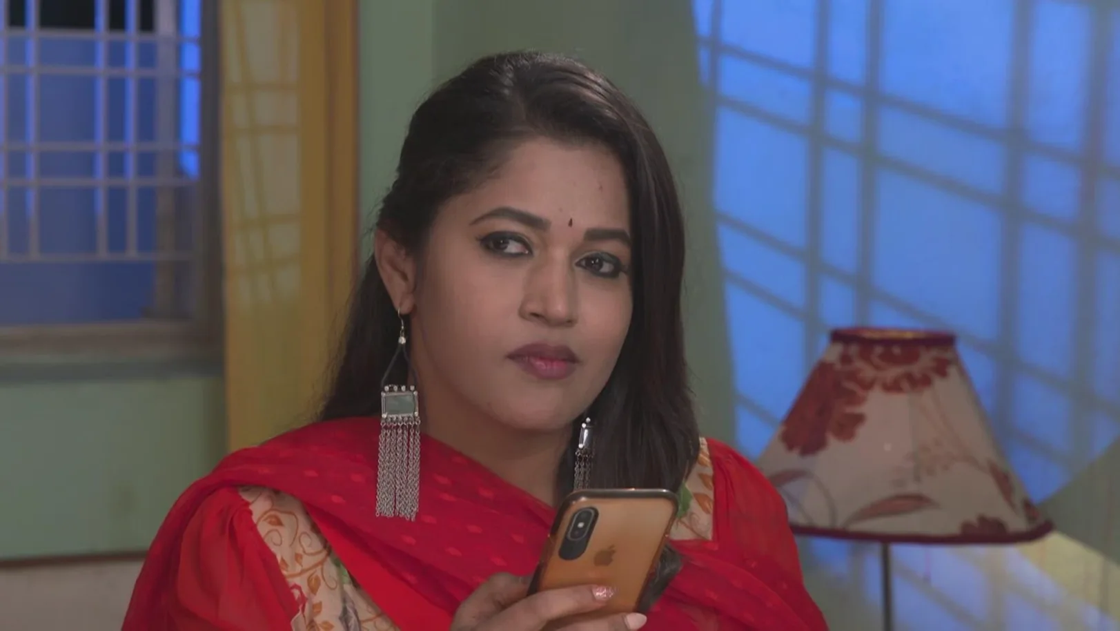 Prameela asks for Surya's jewellery – Suryakantham Highlights 