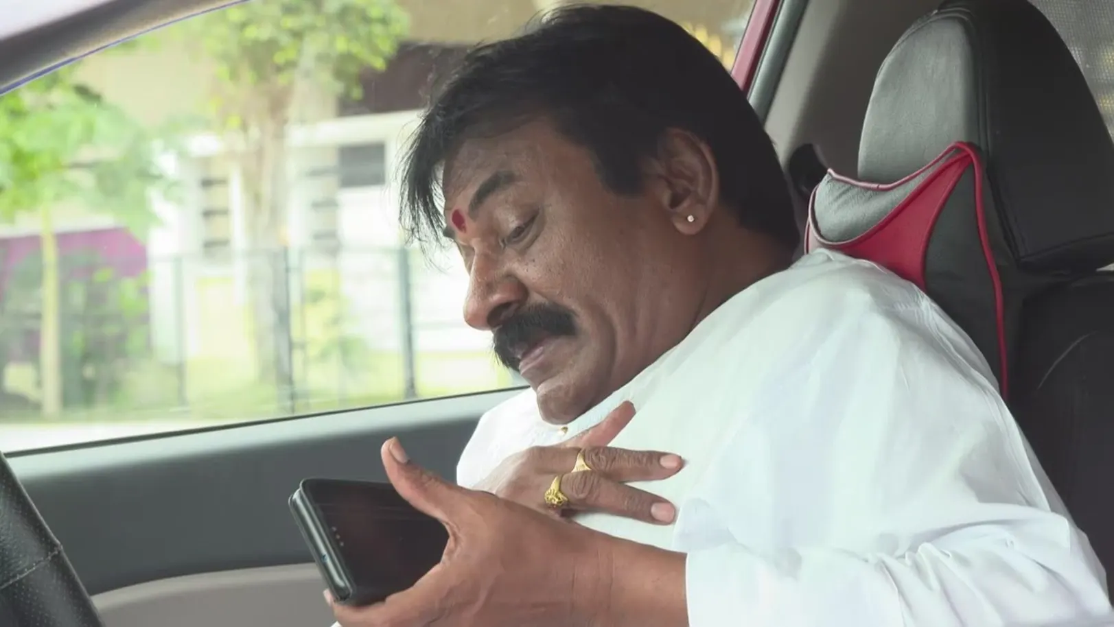 Surya saves Chaitanya's father – Suryakantham Highlights 