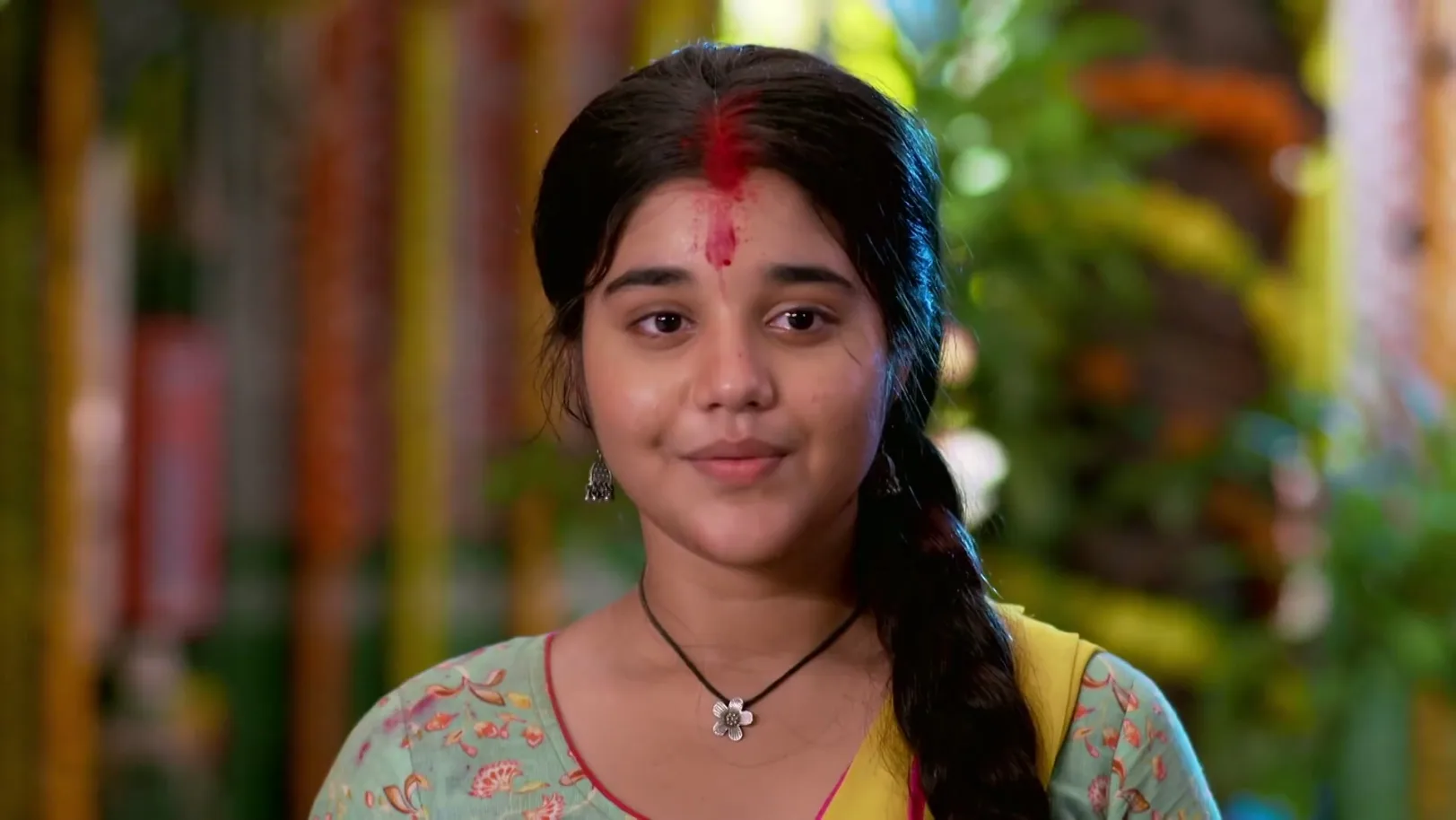 Meenakshi Brings Food for Ayushman - Kusum Meenakshi Brings Food for Ayushman - Kusum