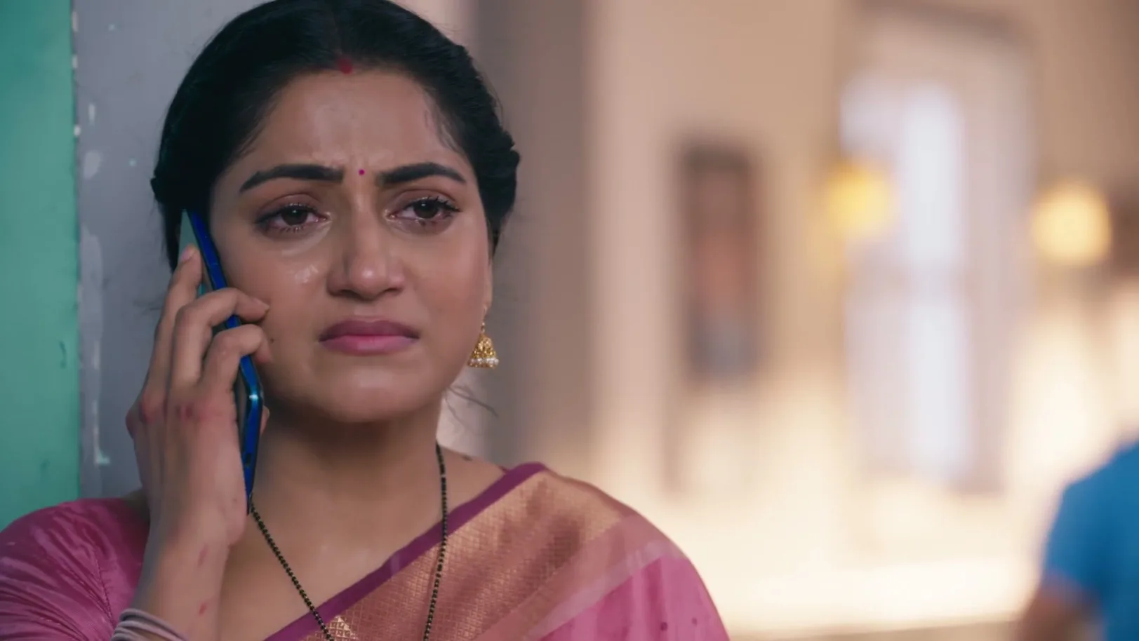 Sahana Gives Murli the News about Dhaba - Ganga Mai Ki Betiyan Sahana Gives Murli the News about Dhaba - Ganga Mai Ki Betiyan