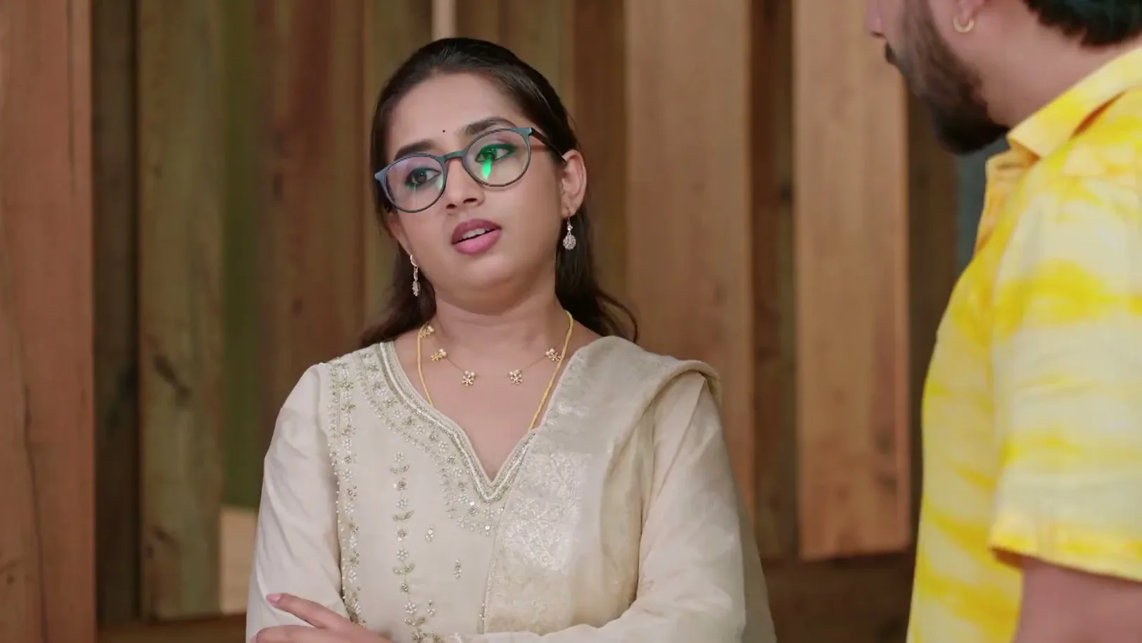 Riya Agrees to the Divorce - Karna Riya Agrees to the Divorce - Karna