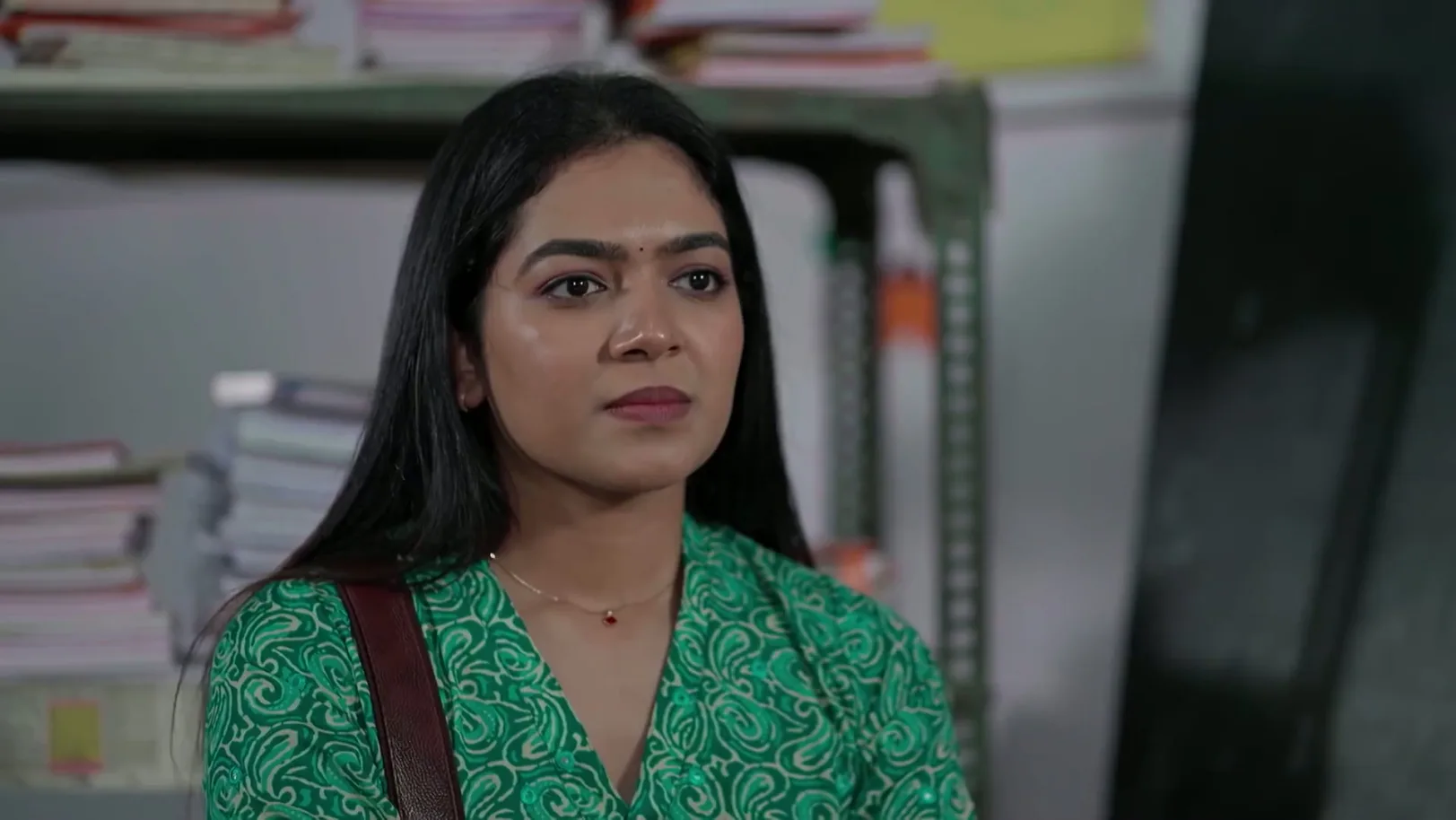 Prithvi Stops Akshita - Durga Prithvi Stops Akshita - Durga