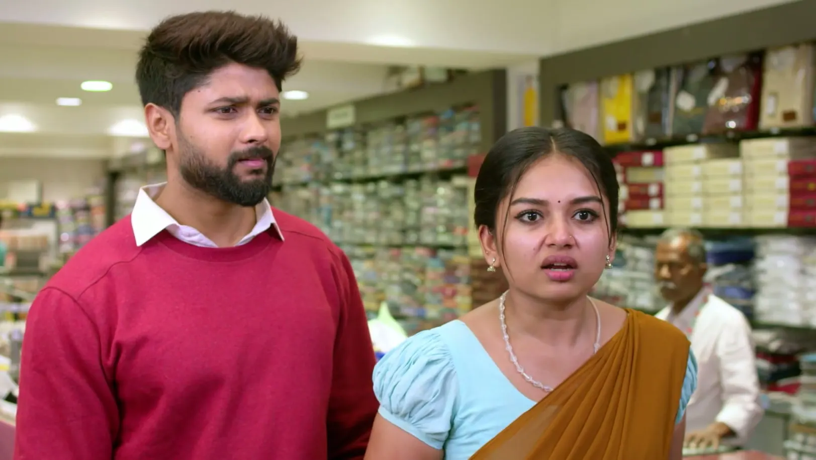 Samanthi Selects a Shirt for Arjun - Samanthi Samanthi Selects a Shirt for Arjun - Samanthi