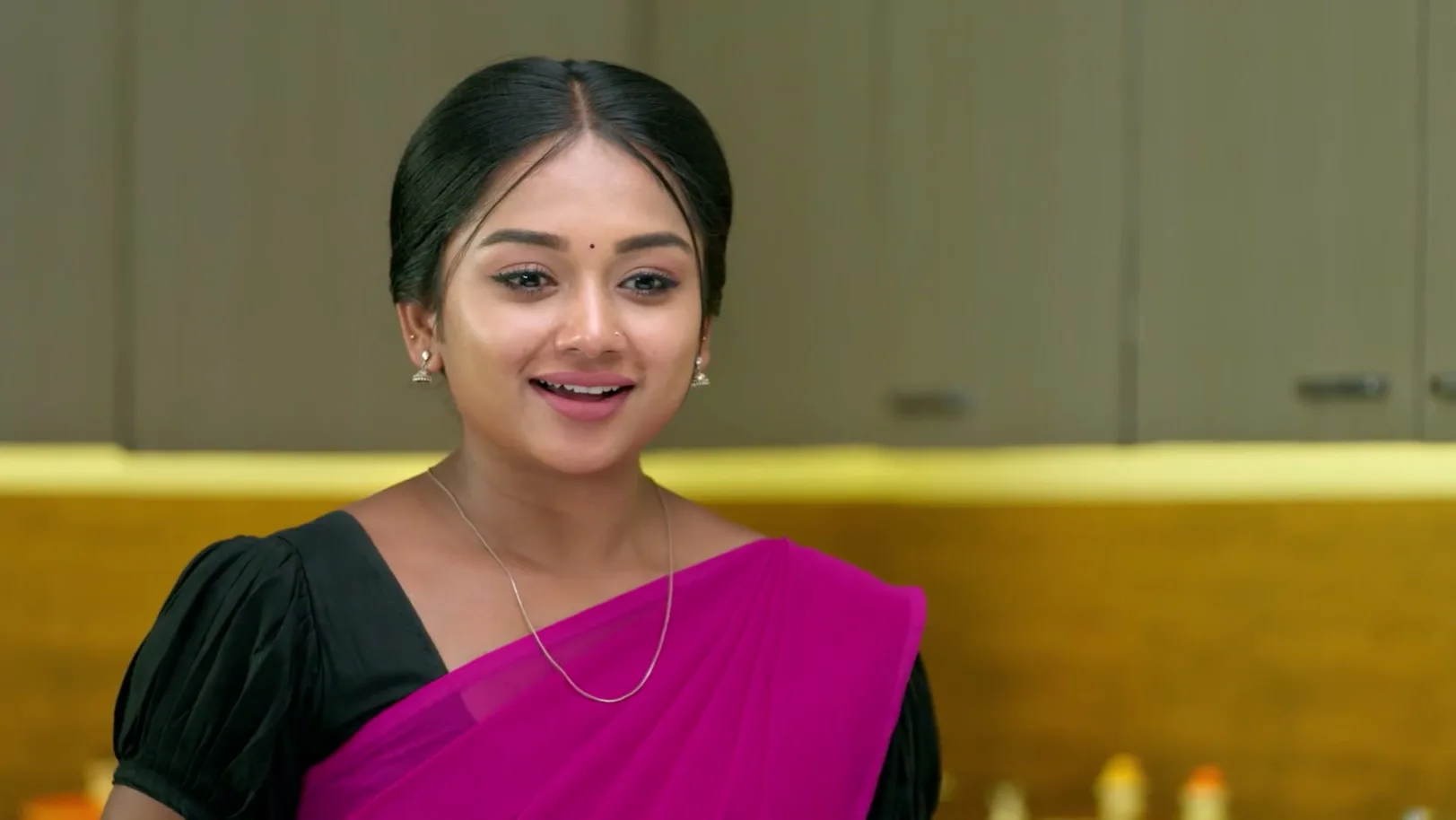 Samanthi Spots Parvathy - Samanthi Samanthi Spots Parvathy - Samanthi