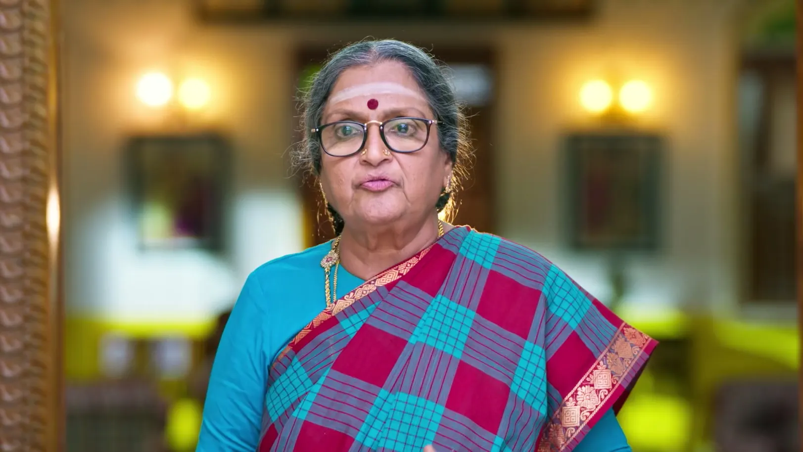 Karthigai Deepam - August 14, 2026 - Episode Spoiler