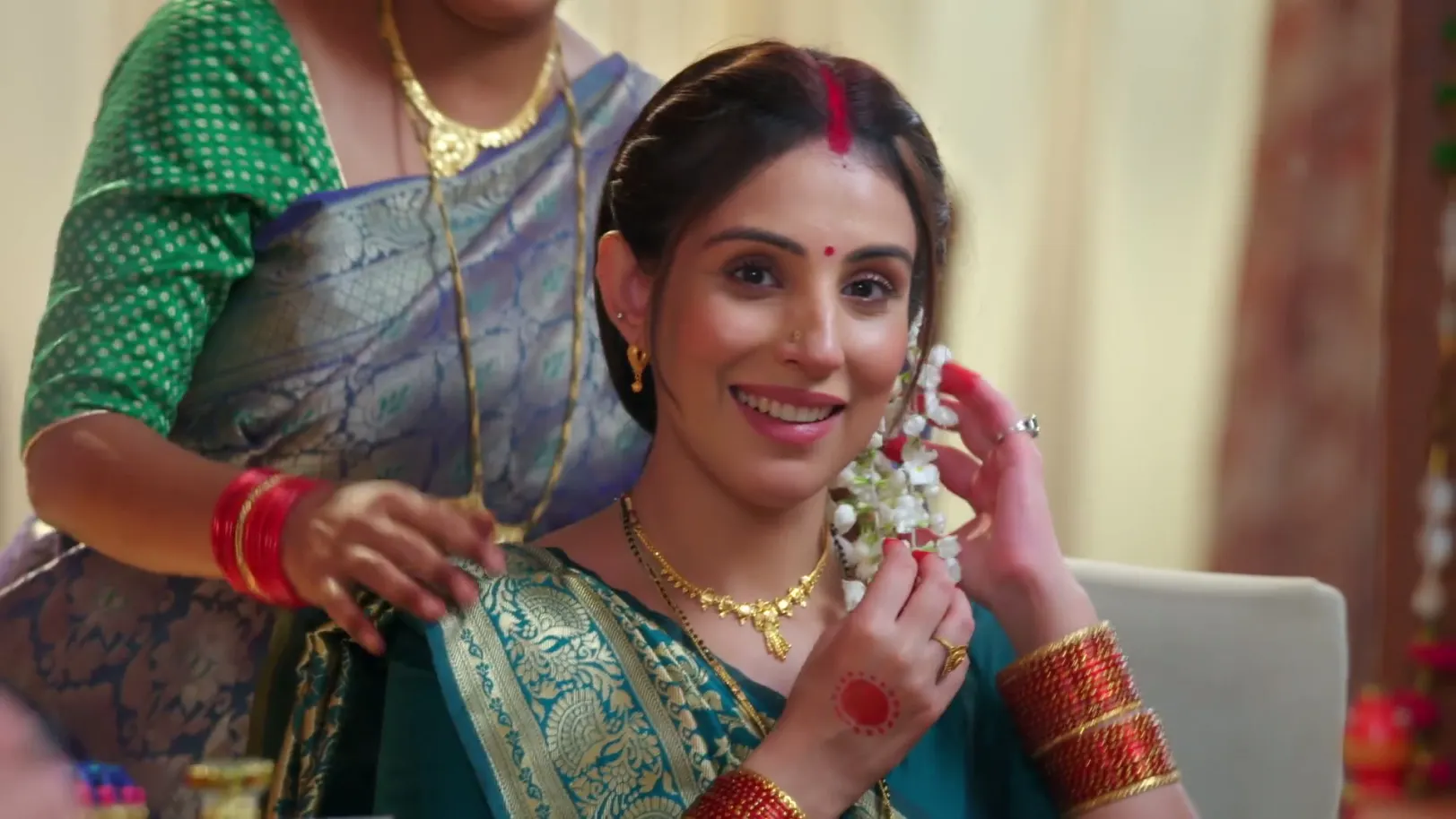 Radha Gets Ready for the Teej Puja - Humari Radha Radha Gets Ready for the Teej Puja - Humari Radha